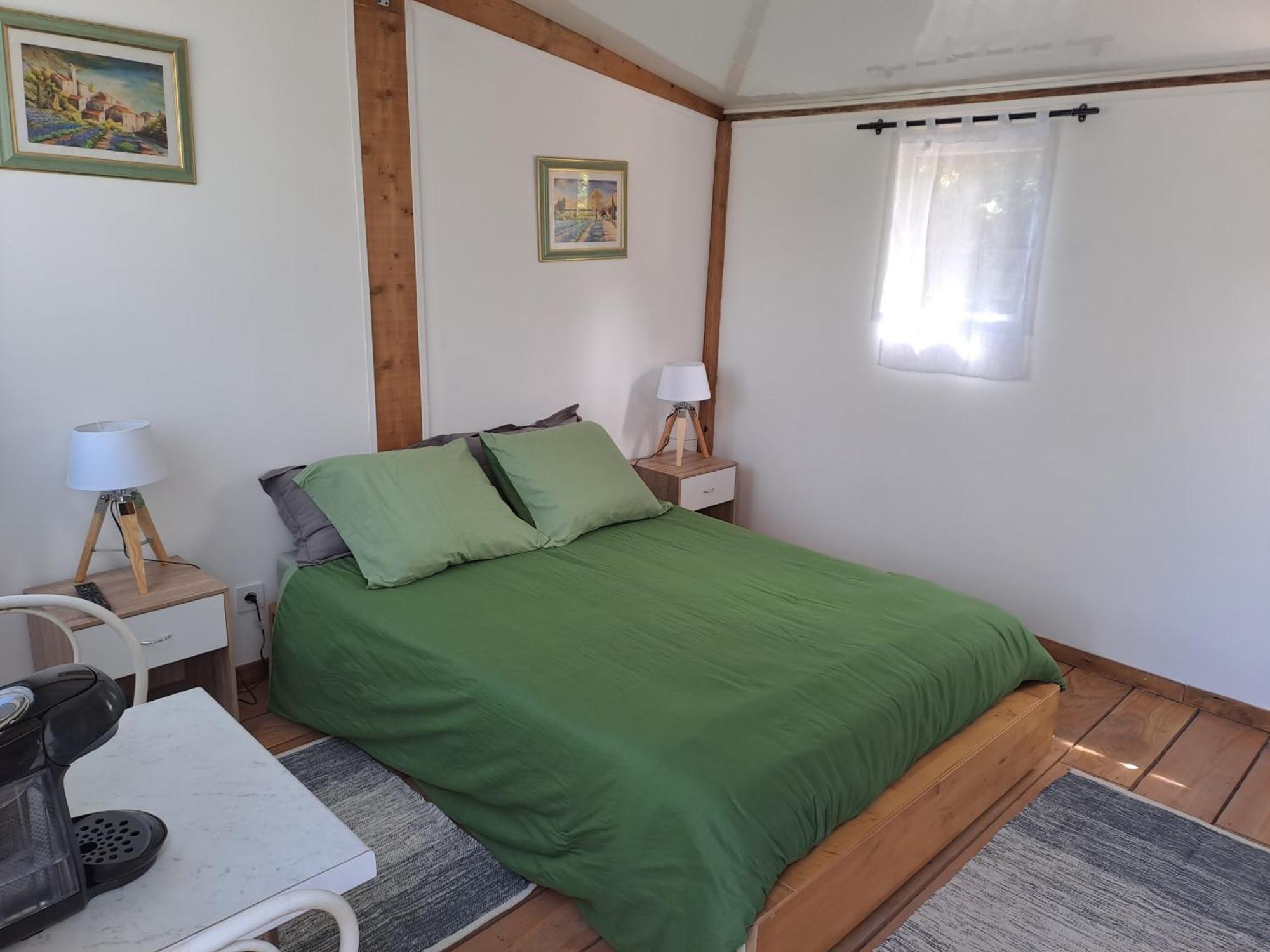Chambre Basilic 2P, 2 Nuits Max, Dans Petit Chalet 6Km Du Festival De Piano De La Roque D'Antheron Rognes Extérieur photo