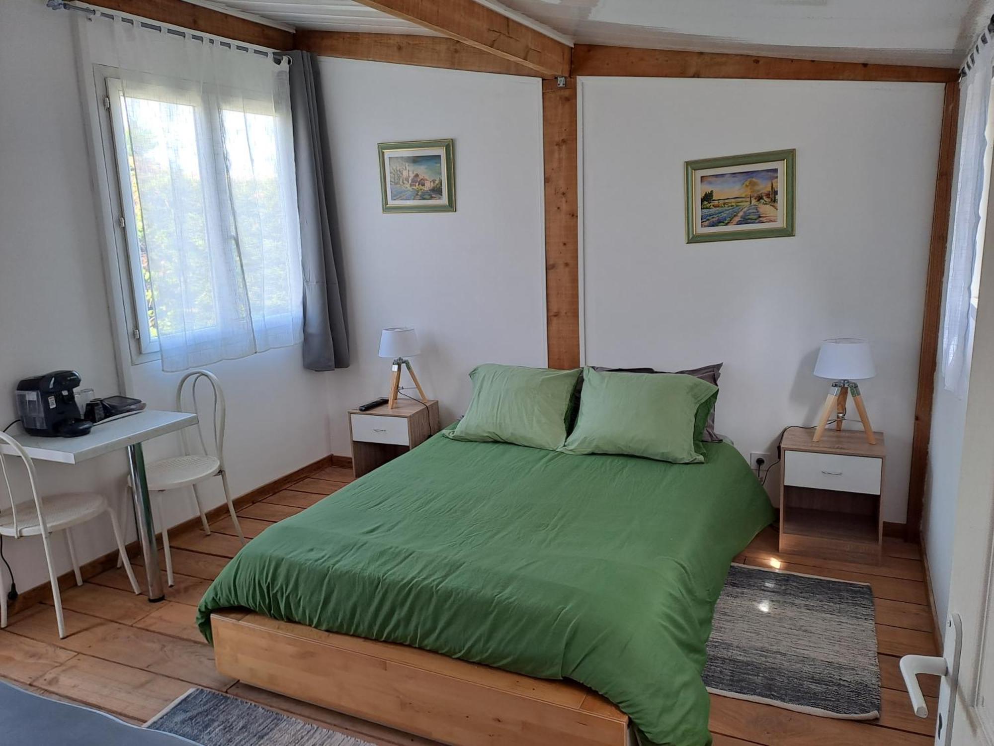 Chambre Basilic 2P, 2 Nuits Max, Dans Petit Chalet 6Km Du Festival De Piano De La Roque D'Antheron Rognes Extérieur photo